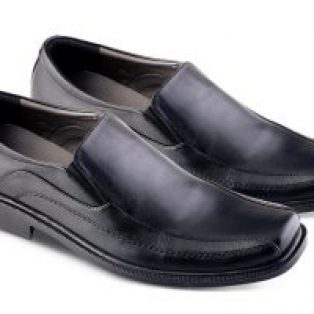 Sepatu formal pria
